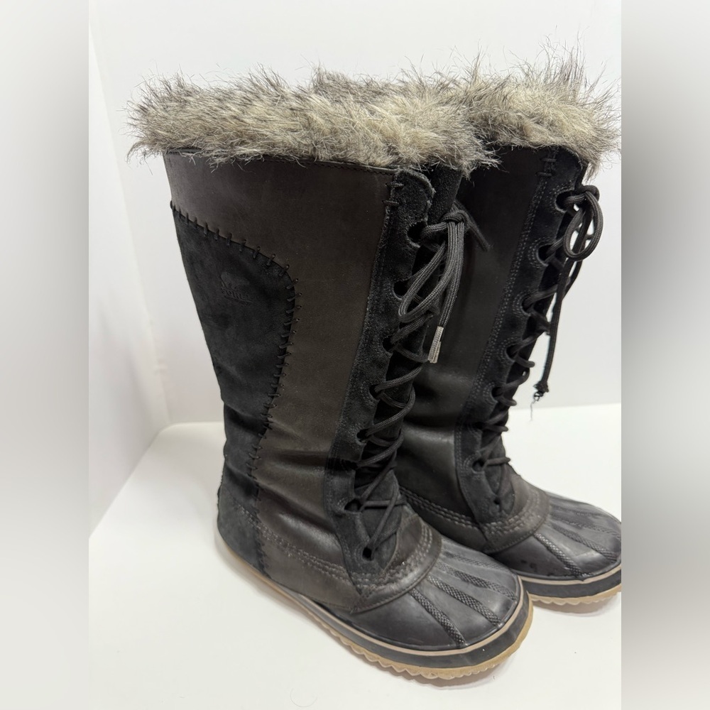 Sorel Joan Of Arctic Black and Gray Fur-Trimmed Winter Boots Waterproof, Sz 8
